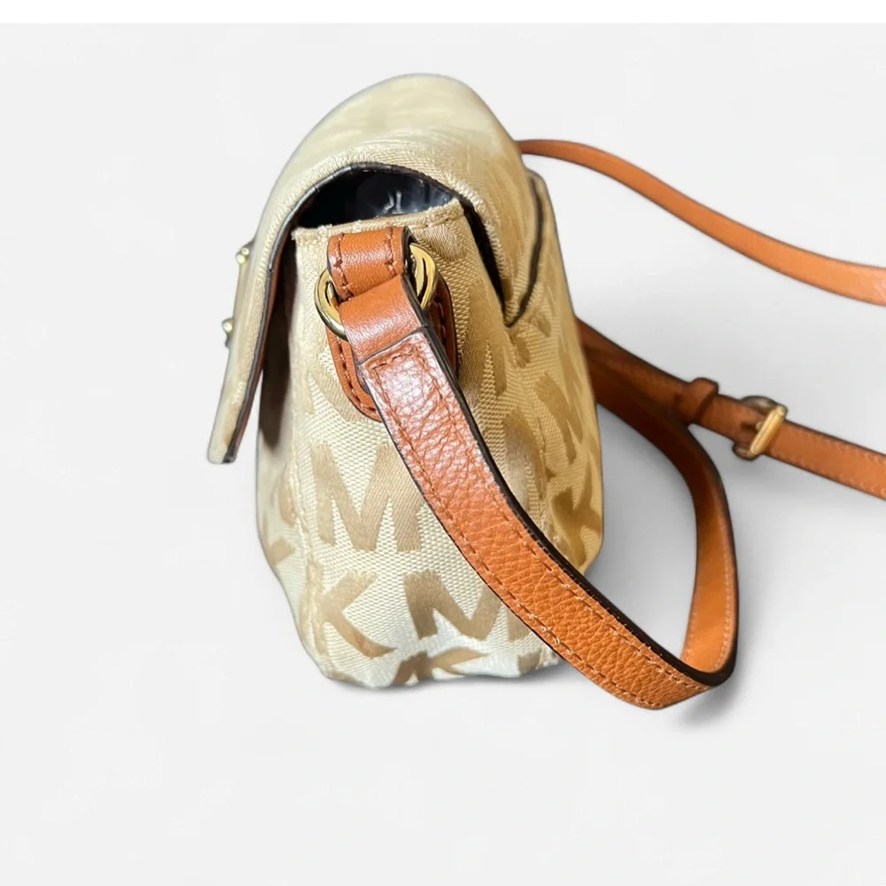 Michael Kors‎ Monogram Crossbody and Wristlet Set